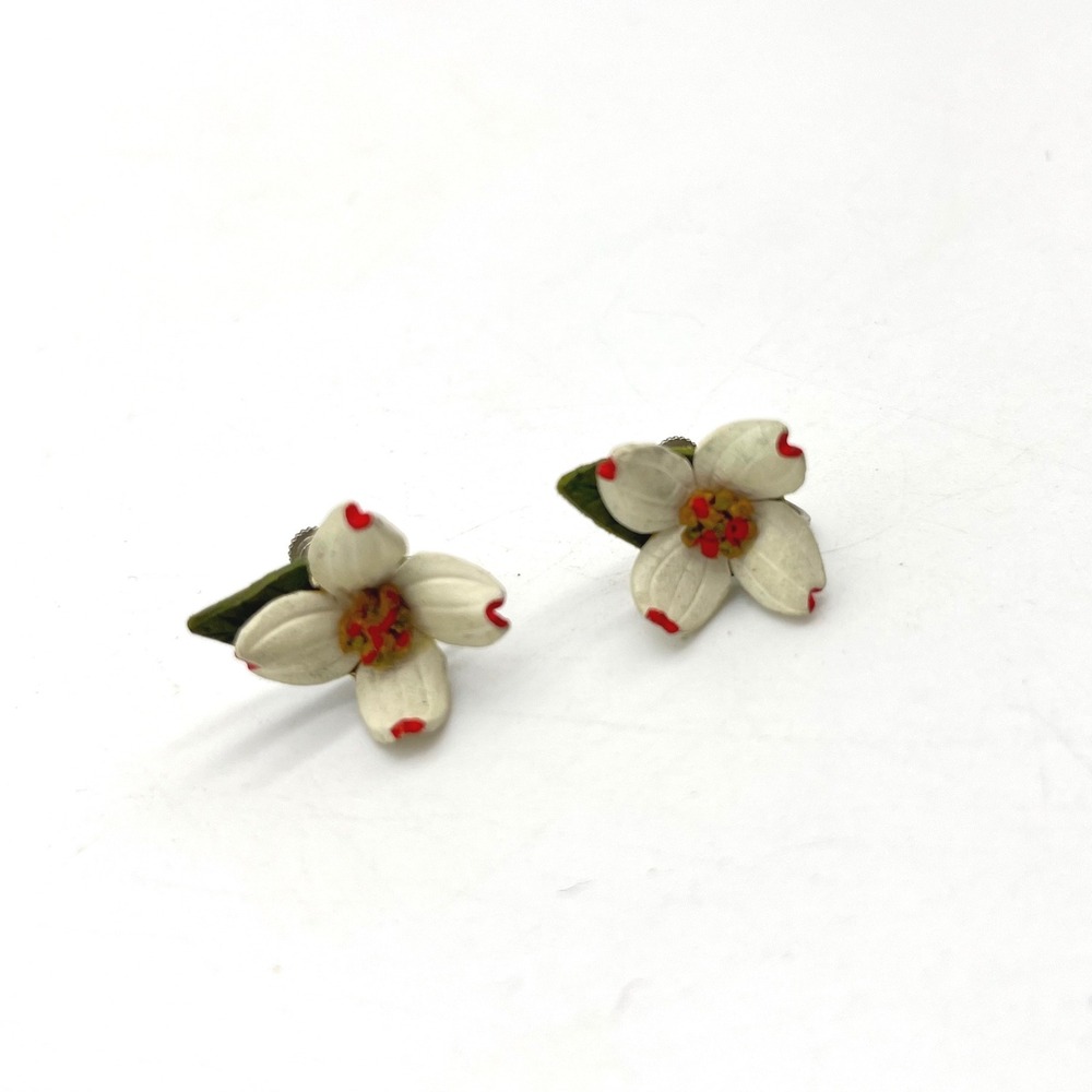 Vintage Hand Painted Pleather Dogwood Flower Screw Back Earrings White Red Green